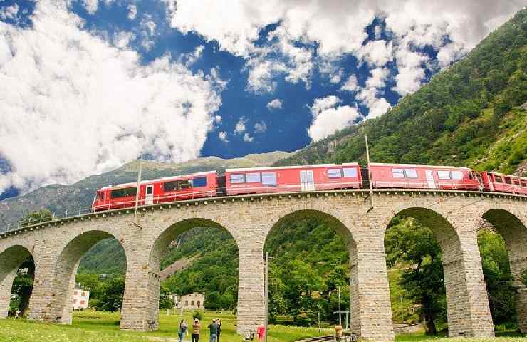 Trenino Rosso del Bernina ponte