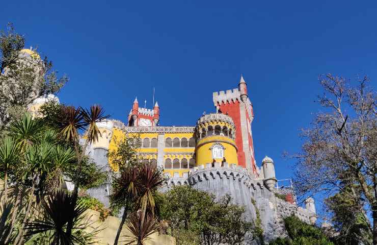 Palacio de Pena visto dal basso