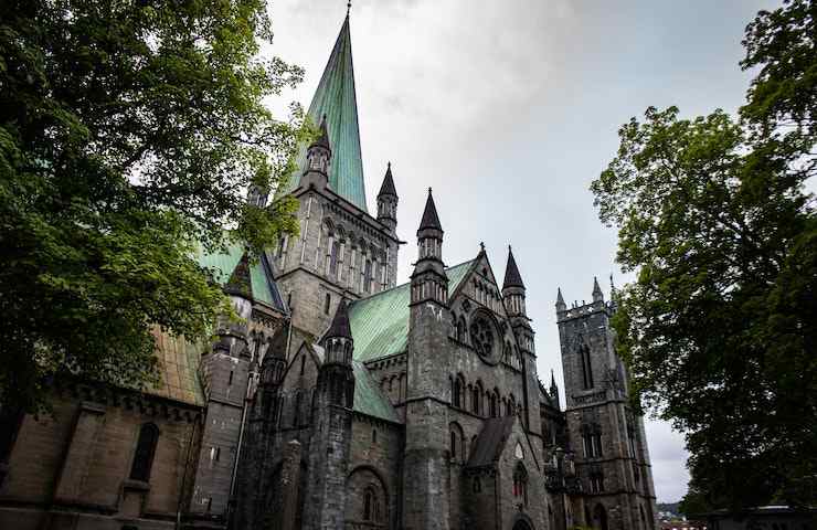 Vista parziale sulla Cattedrale di Trondheim in Norvegia