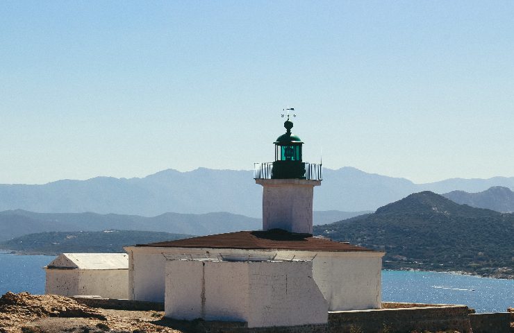 Faro all'Île Rousse