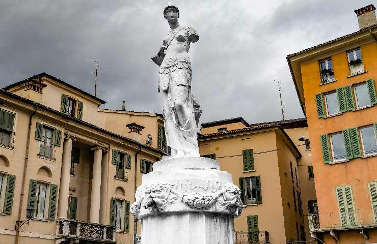 Statua a Brescia