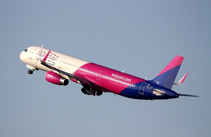 Aereo WizzAir in volo