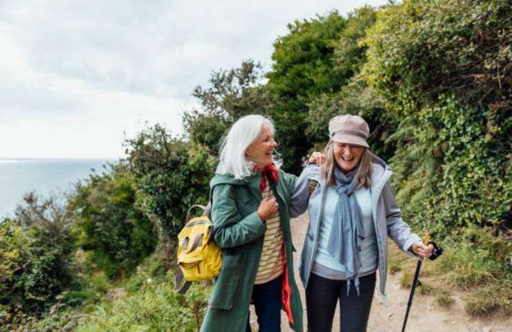 Donne anziane in viaggio