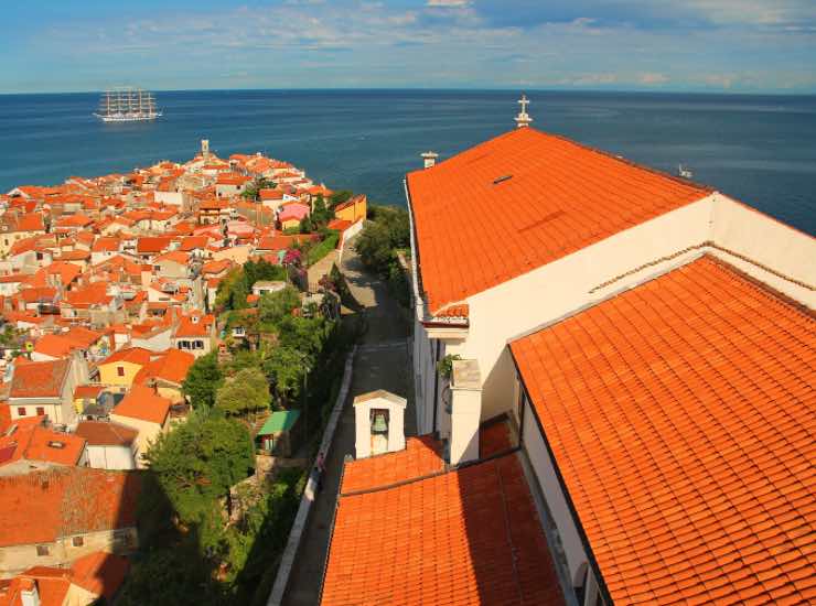 Veduta dall'alto di Piran in Slovenia