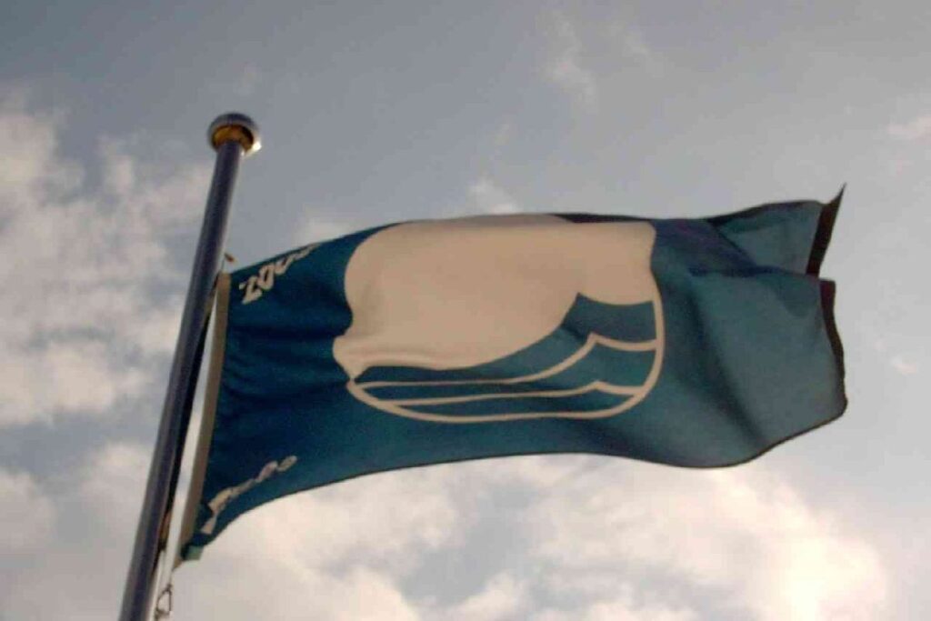 Una bandiera blu