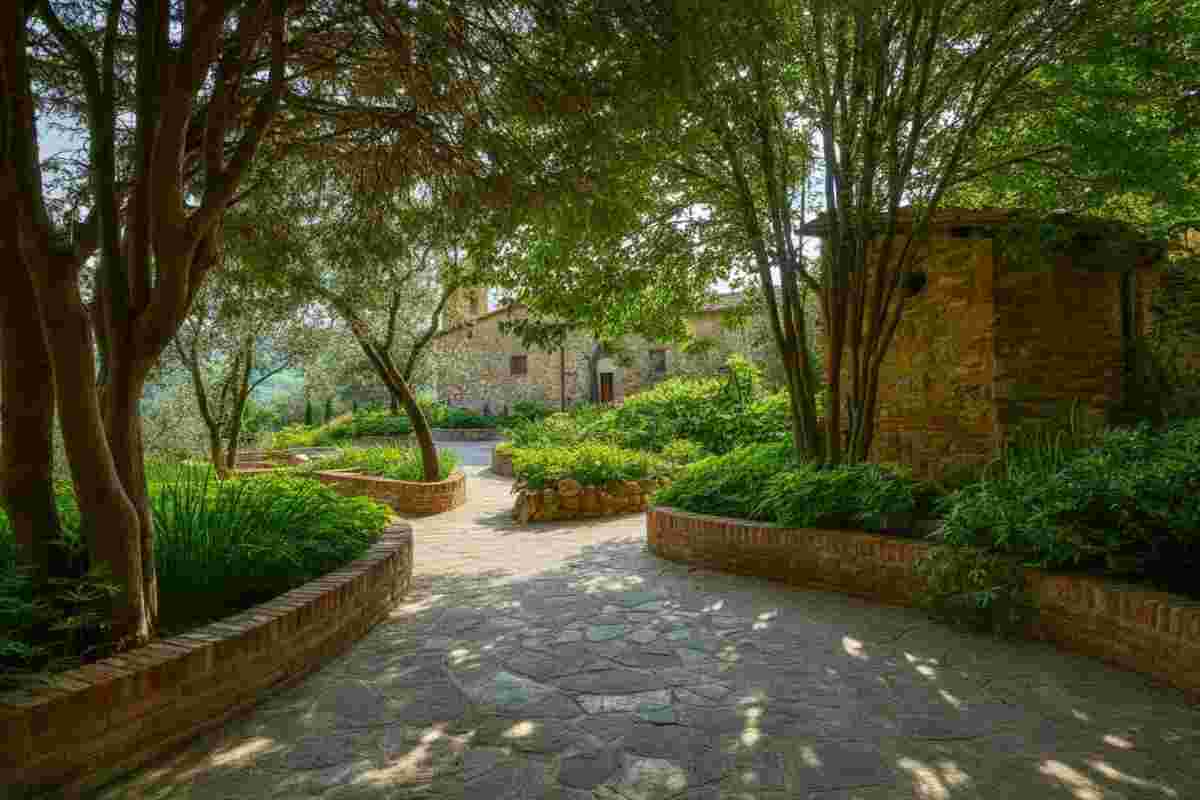 Scoprire la Valdinievole: un viaggio tra borghi storici e giardini incantati