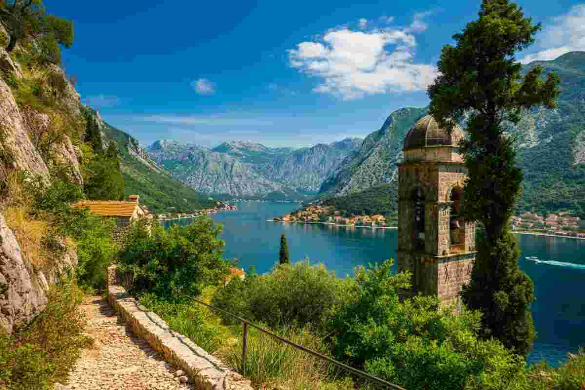 Montenegro: scopri i tesori naturali oltre il mare, tra parchi, foreste e il fiordo unico dell'Europa meridionale
