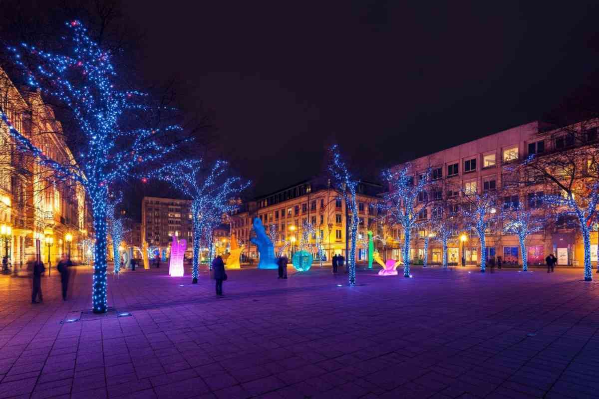 Città incantevoli d'Italia: dove l'arte e le luci celebrano la magia del Natale